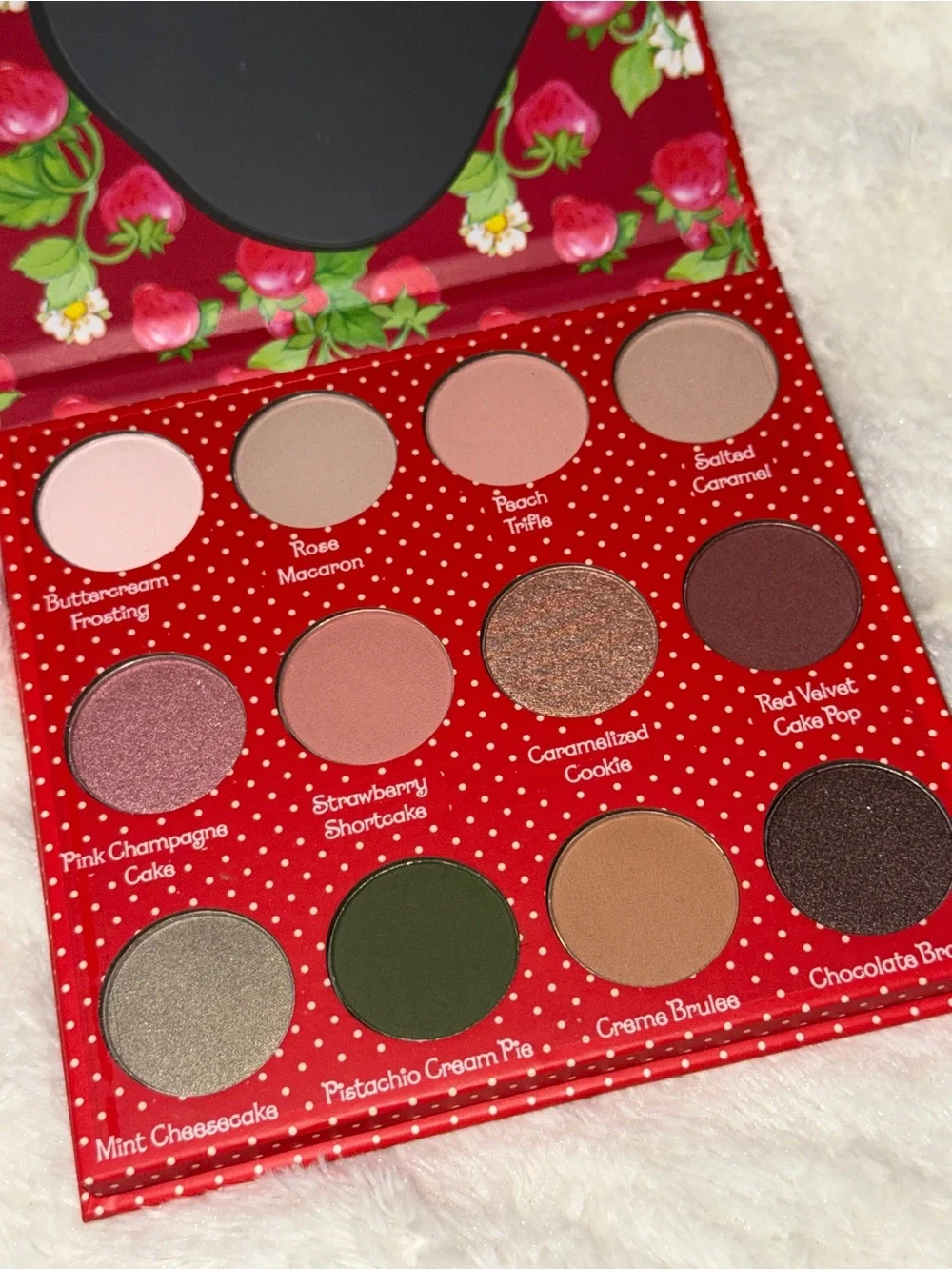Strawberry Shortcake Eyeshadow Palette - Red